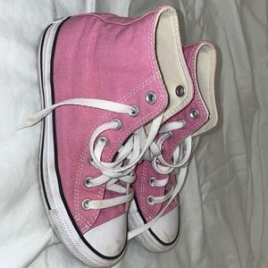 Pink Converse Worn once size 7